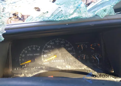 1997 Chevrolet K1500 Fleetside из США, поврежденный, VIN 2GCEK19R8V1125041